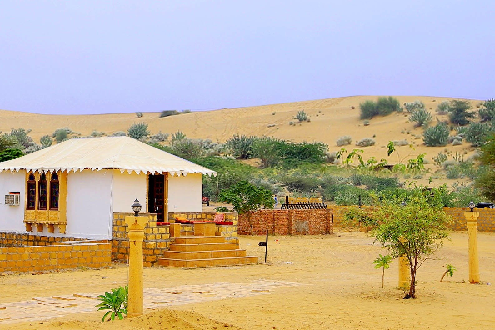 Desert camp and pool holiday in Jaisalmer