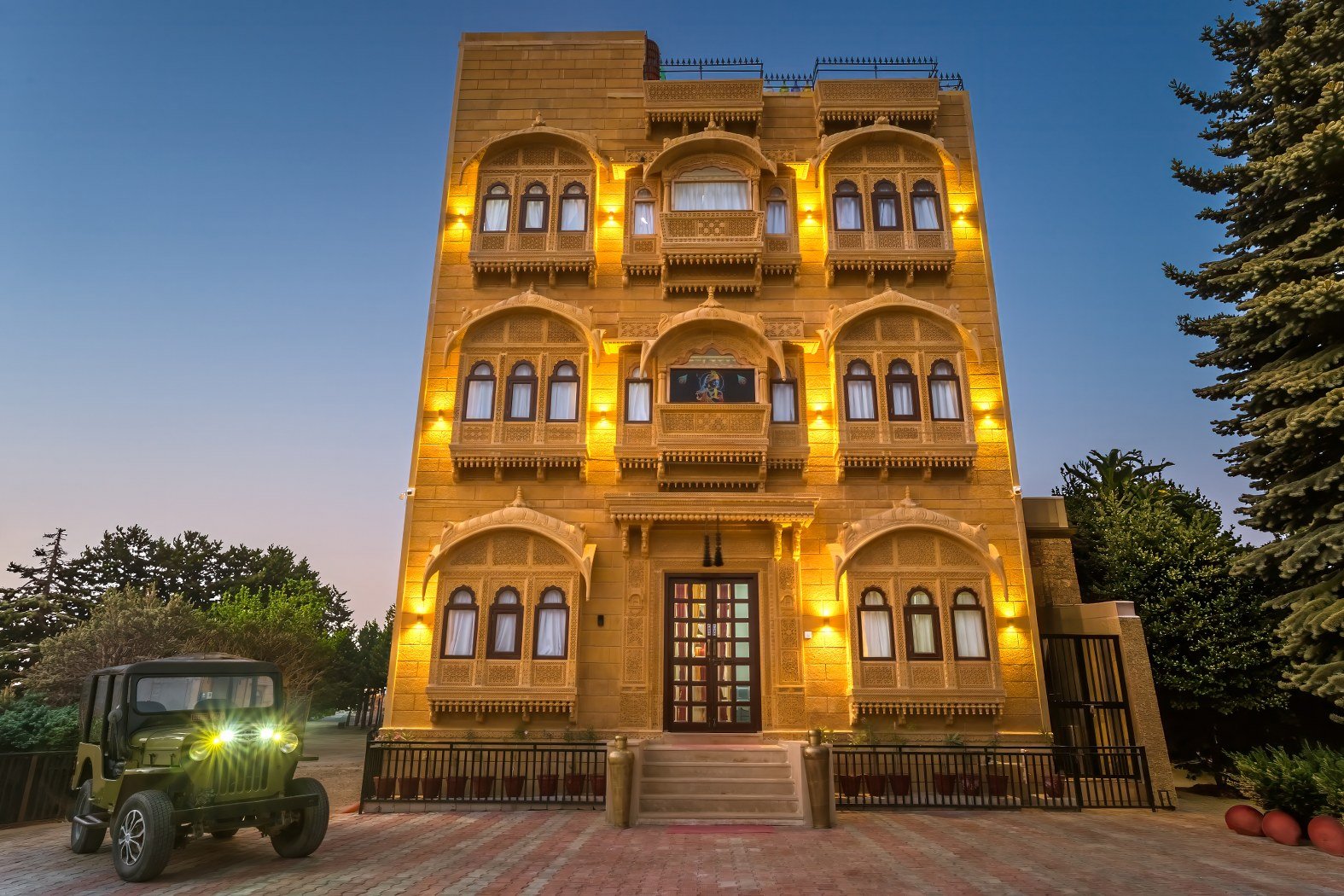 Hotel Narpatgarh Palace exterior in Jaisalmer
